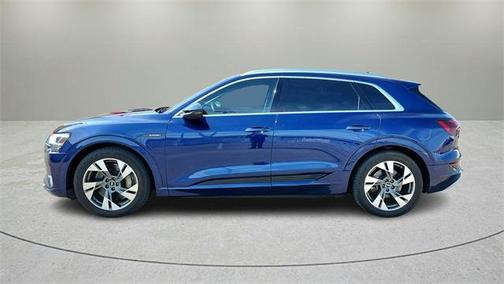 2022 Audi e-tron Premium