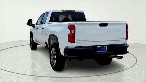 Summit White 2025 Chevrolet Silverado 2500 Custom