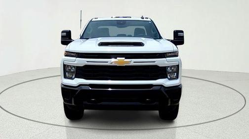 Summit White 2025 Chevrolet Silverado 2500 Custom