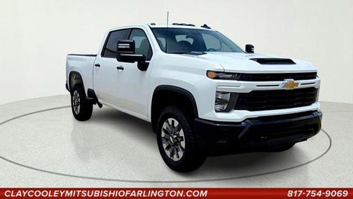 Summit White 2025 Chevrolet Silverado 2500 Custom