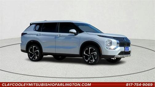 2023 Mitsubishi Outlander SE