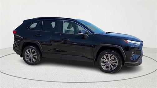 2022 Toyota RAV4 Hybrid XLE Premium