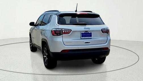 Silver Zynith 2025 Jeep Compass Limited