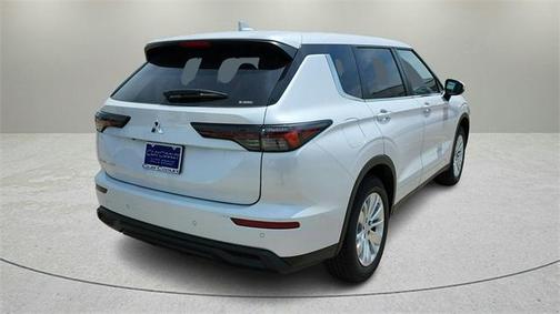2025 Mitsubishi Outlander ES