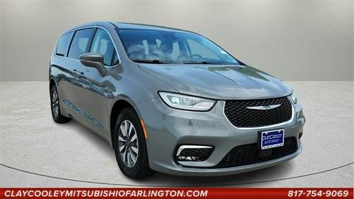 2022 Chrysler Pacifica Hybrid Touring L