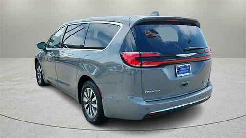 2022 Chrysler Pacifica Hybrid Touring L