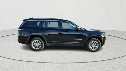 2022 Jeep Grand Cherokee L Laredo