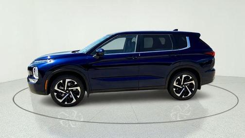 Cosmic Blue Metallic 2023 Mitsubishi Outlander SE