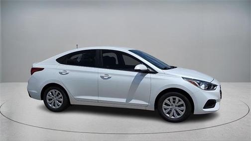 2022 Hyundai Accent SE