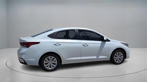 2022 Hyundai Accent SE