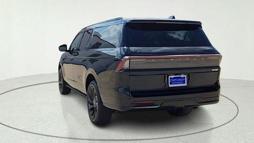 Black Metallic 2025 Lincoln Navigator L Reserve