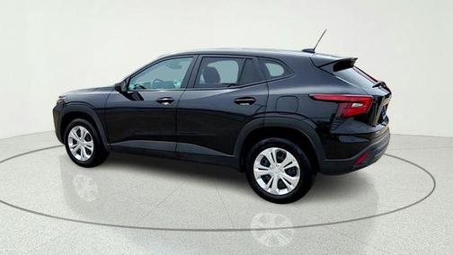 Mosaic Black Metallic 2025 Chevrolet Trax LS
