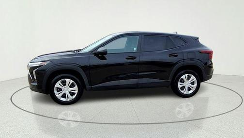Mosaic Black Metallic 2025 Chevrolet Trax LS