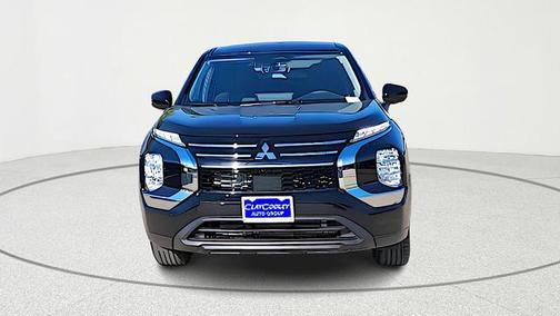 2026 Mitsubishi Outlander ES