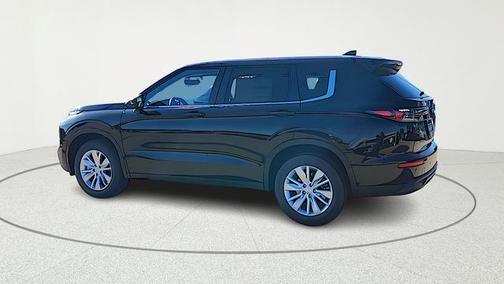 2026 Mitsubishi Outlander ES