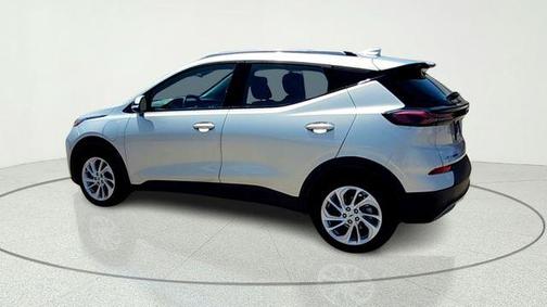 Silver Flare Metallic 2022 Chevrolet Bolt EUV LT