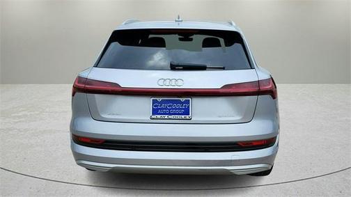 2021 Audi e-tron Premium Plus