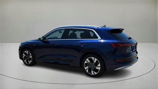 2021 Audi e-tron Premium