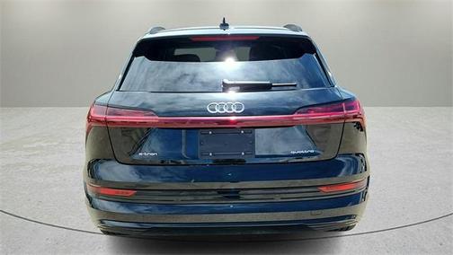 2021 Audi e-tron Premium