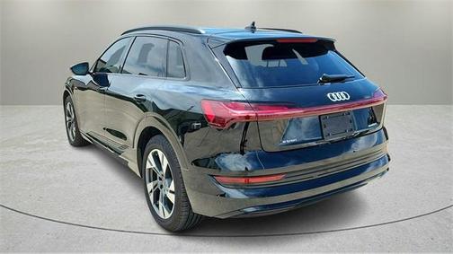 2021 Audi e-tron Premium