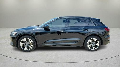 2021 Audi e-tron Premium