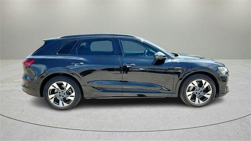 2021 Audi e-tron Premium