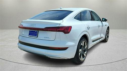 2020 Audi e-tron Premium Plus