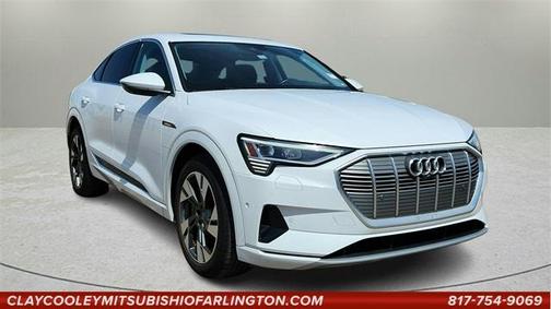 2020 Audi e-tron Premium Plus