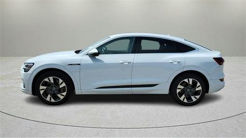 2020 Audi e-tron Premium Plus