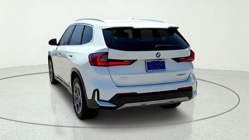 Alpine White 2025 BMW X1 xDrive28i