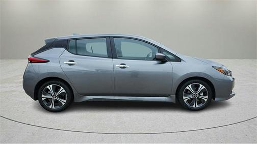 2022 Nissan Leaf SV