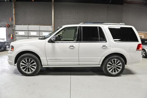 2017 Lincoln Navigator Select