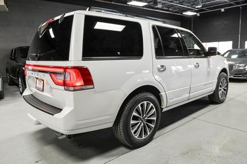 2017 Lincoln Navigator Select