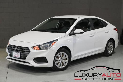 Frost White Pearl 2018 Hyundai Accent SE