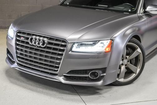 Daytona Gray Pearl Effect 2015 Audi S8 4.0T