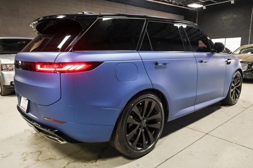 2026 Land Rover Range Rover Sport SE
