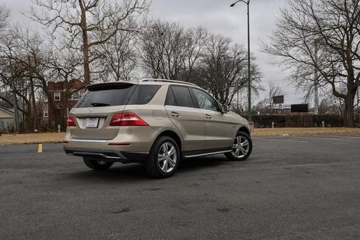 2012 Mercedes-Benz M-Class 4MATIC