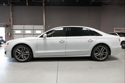 Glacier White Metallic 2017 Audi A8 L 4.0T Sport