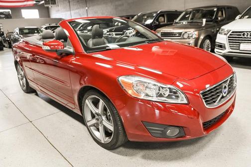 2012 Volvo C70 2dr Convertible