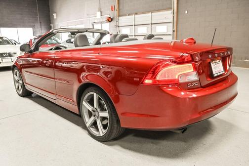 2012 Volvo C70 2dr Convertible