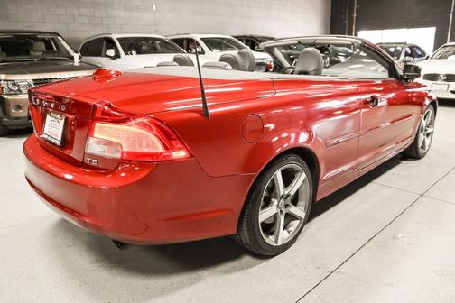 2012 Volvo C70 2dr Convertible
