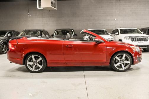 2012 Volvo C70 2dr Convertible