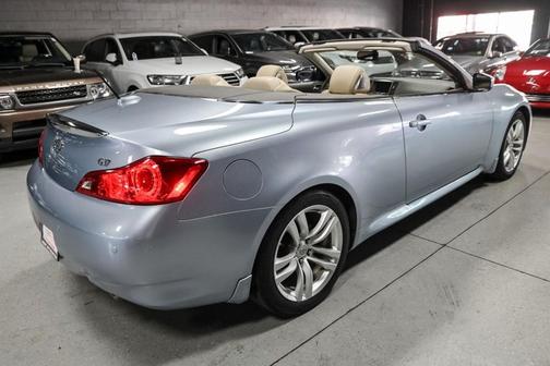 2010 INFINITI G37 Base