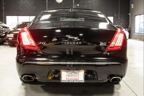 2013 Jaguar XJ Base