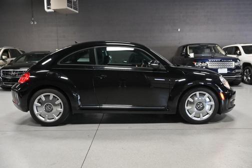 Black Uni 2012 Volkswagen Beetle 2.5L
