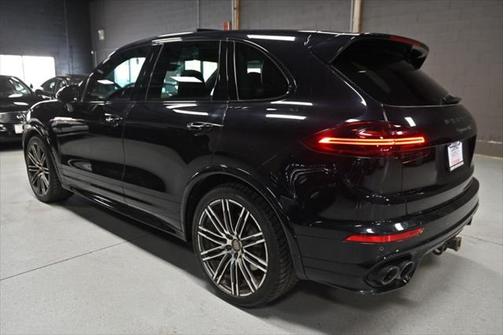 2016 Porsche Cayenne GTS