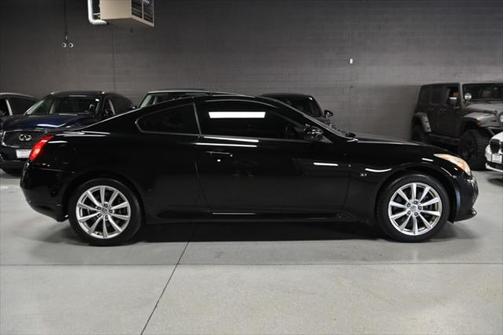 2014 INFINITI Q60 Base