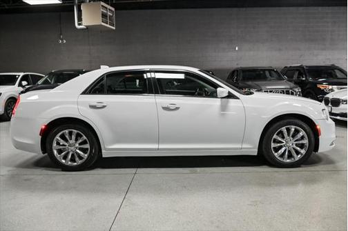 2015 Chrysler 300 Limited