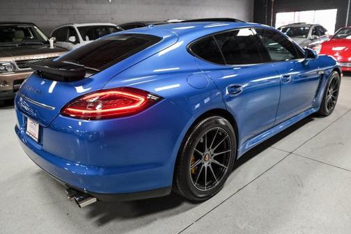 2011 Porsche Panamera 4