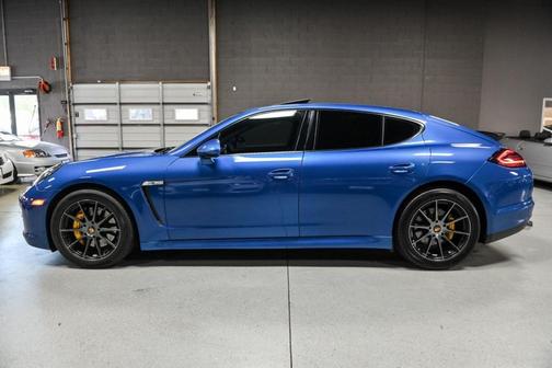 2011 Porsche Panamera 4